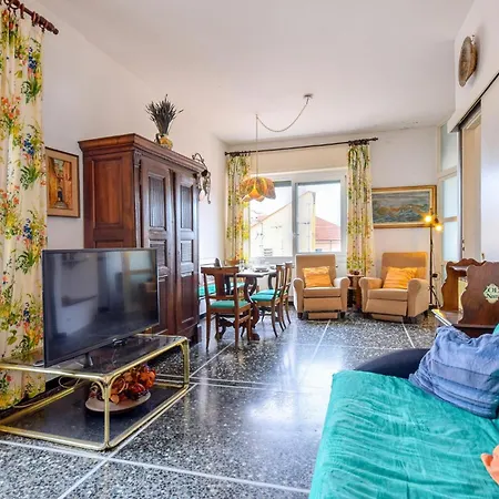 Lägenhet 1 Bedroom Awesome In Laigueglia